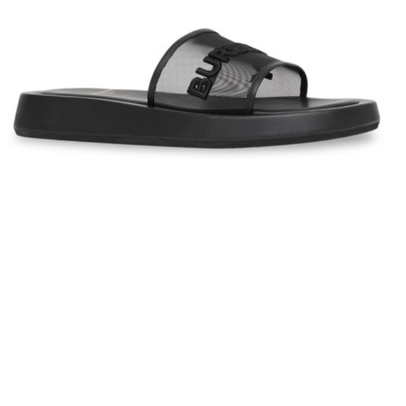 BURBERRY
Buckingham Mesh & Leather Slides. Size 38(8). Code:0400017592913 - Picture 12 of 12